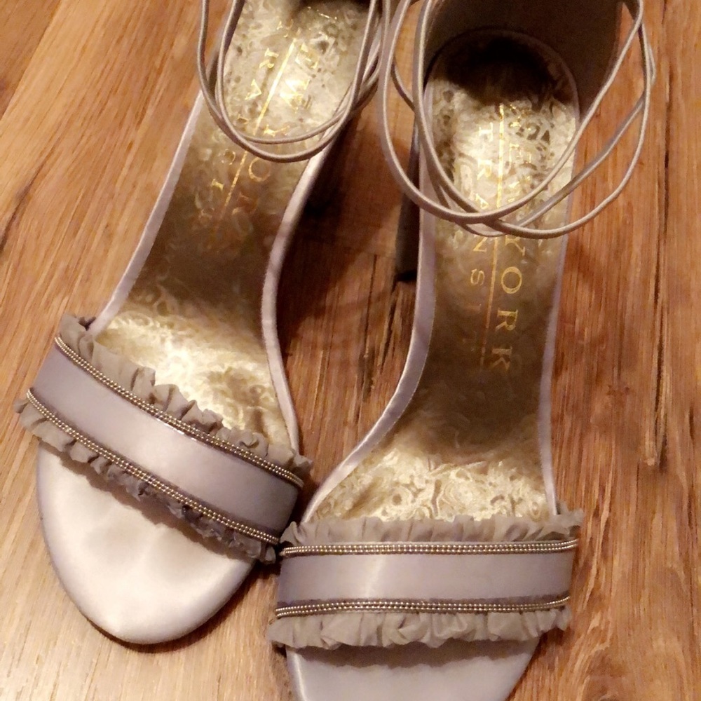 New York transit high heels